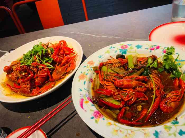 红楼宴red mansions(长宁路店)-"[薄荷]环境:来长宁来福士办事,被大红