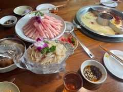 -佬土鹅肠火锅(解放路店)