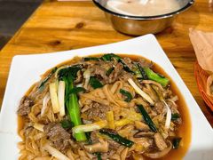 湿炒牛河-南记食粥坊·宵夜大排档(卫国路店)