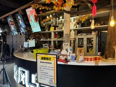 -暴风岛沉浸式体验馆(百联世纪店)