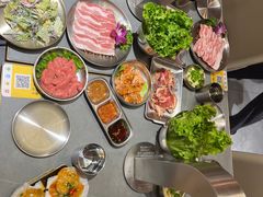 -围炉肉舍•炭烤活鳗•丹东海鲜烤肉(步行街店)