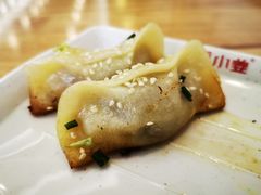 牛肉鍋貼-小姜锅贴(凤凰街店)