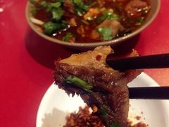-谢老五跷脚牛肉·非遗传承店