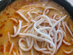 -二钢串叔麻辣烫(华龙大厦店)