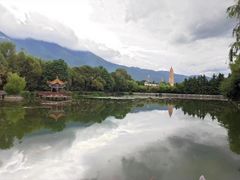-三塔倒影公园