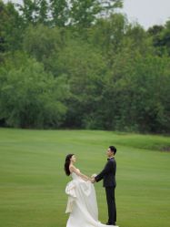 -喜爱高定婚纱摄影