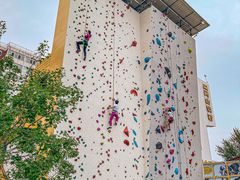 -问山MountQuest攀岩馆