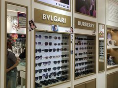 -美式眼镜·授权蔡司.依视路.尼康.豪雅.明月(人民广场店)