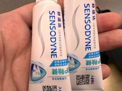 -瑞尔齿科(上海长风大悦城店)