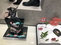 -CHARLES&KEITH(1234space店)