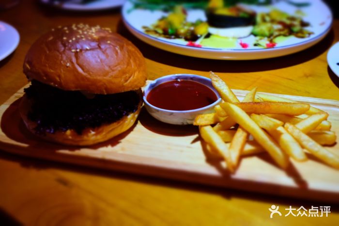 commune 公社(五角场三号湾店)芝士牛肉汉堡图片 - 第21张
