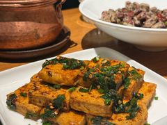 香煎石屏豆腐-一坐一忘云南菜(北京skp店)