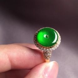 -北京七彩云南翡翠珠宝旗舰店(月坛店)