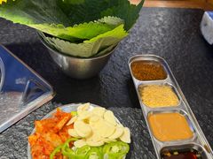 -明洞阿姨·韩式酱蟹烤肉·创意料理(望京1988创始店)