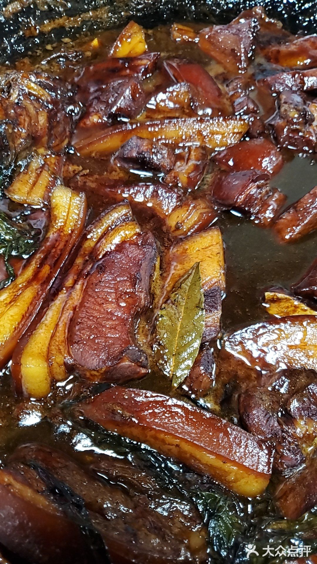 活杀牛蛙真是太鲜嫩美味了~