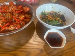 -琥珀老六龙虾(四里河店)
