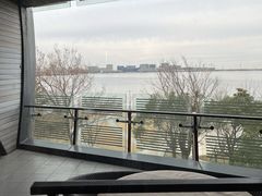 -上海滴水湖皇冠假日酒店