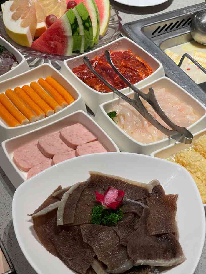 海底捞火锅(银隆百货店)-"圣诞节去吃了海底捞90服务还是挺好的 .