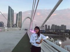 -南京眼步行桥