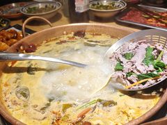 -洱火云南酸菜牛肉火锅(石景山当代商城店)