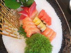 -鼎泰亨·海鲜牛肉餐厅(滨江店)