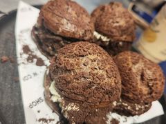 -W COLLECTIVE  DESSERT SHOP