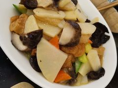 竹荪烩自制面筋-五观堂素食(新华路店)