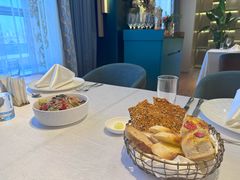 -华凌牛庄西餐厅(乌鲁木齐华凌美爵大饭店)