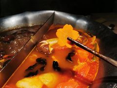 -湊湊火锅·茶憩(杭州湖滨银泰in77店)