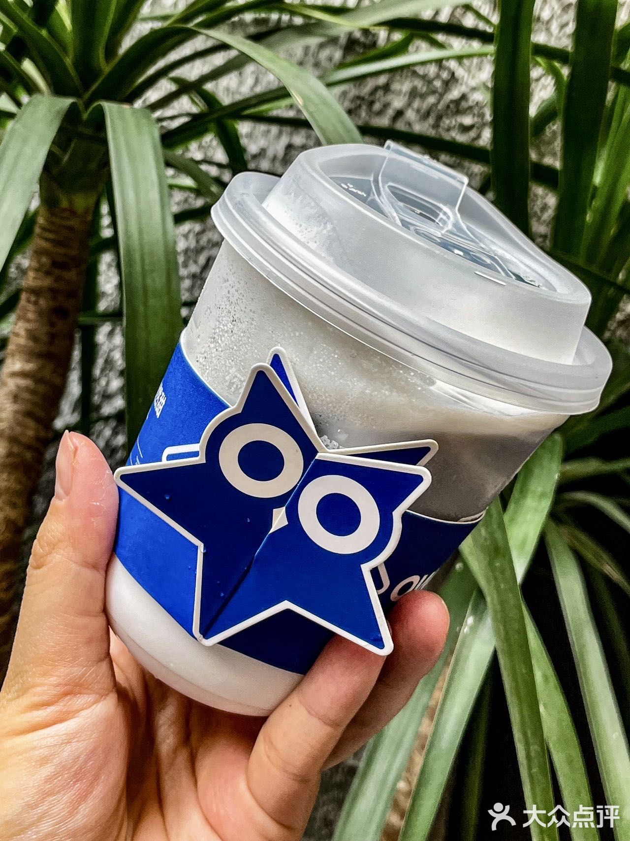 这杯与来回联名的超级鲜椰拿铁太好喝啦