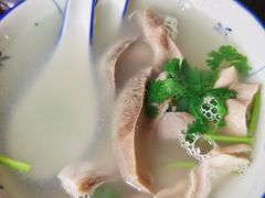 酸菜猪肚汤-老妈宫粽球