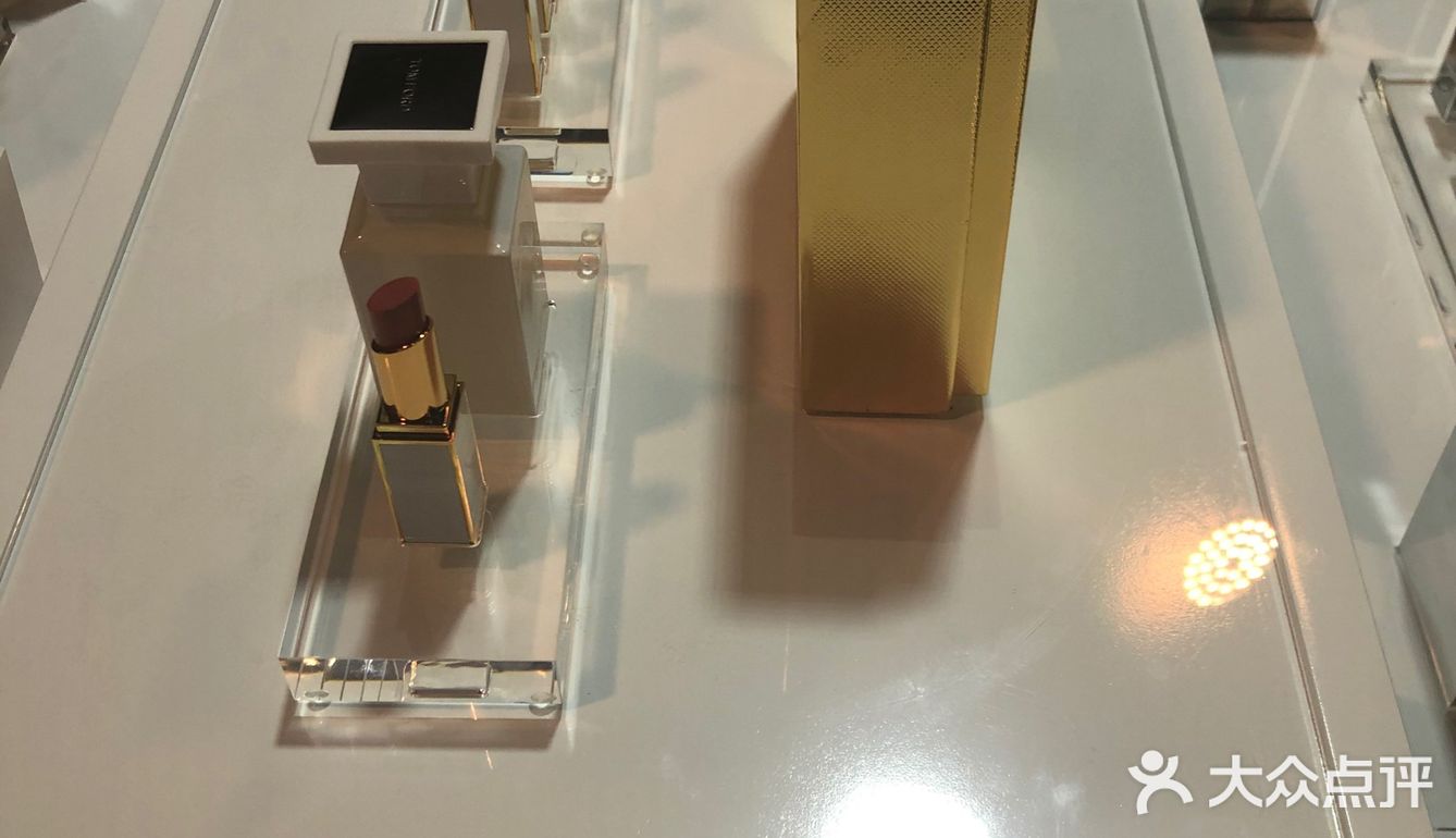 TF雪境暖阳展览