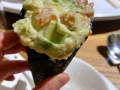 三文鱼牛油果手卷-荟廷·晶萃(陆家嘴尚悦湾店)