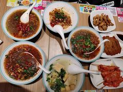 -小杨生煎(金山百联购物中心3楼店)