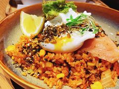 牛油果三文鱼波蛋谷物碗-gaga(深圳南山益田假日广场店)