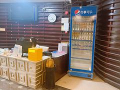 -蓝海豚游泳俱乐部(南京西路店)