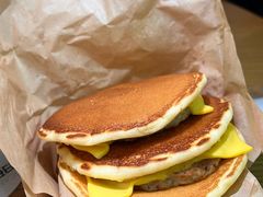 双层猪柳芝士松饼汉堡-STARLING八哥松饼(雅宝店)