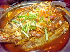 -鸣记脆皮烤鱼·海鲜烤鱼(三八广场店)