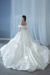 -MANLI BRIDAL婚纱