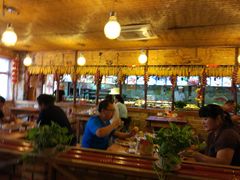 -闯关东东北农家菜(崂山石老人店)