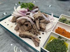 -俭寨大盘鸡·手抓肉·烧烤新疆菜(乌苏路店)