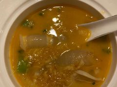 龙虾汤过桥花胶肚-海派悦庭·海胆烧麦·新融合菜(凯德广场店)