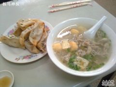 锅贴和大肠粉丝汤-张记汤馆(嫩江路店)