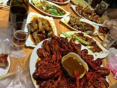 -嗨辣小聚·盘锦河蟹·海鲜烧烤龙虾(盘锦十年好店)
