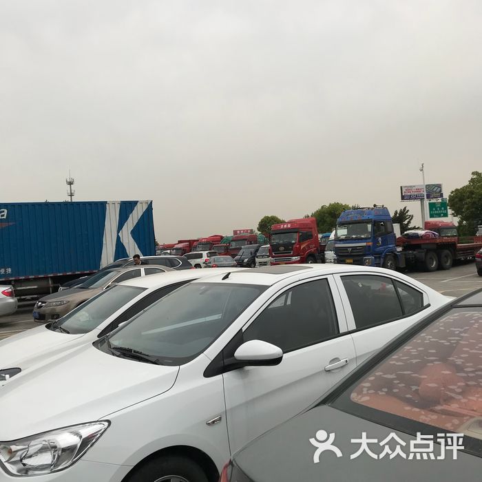 (太仓沙溪服务区)停车场