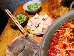 -四小区火锅·巷子里的重庆火锅(花照壁店)