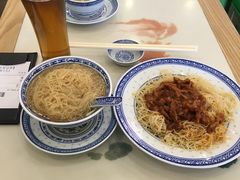 世家云吞面    炸酱面-香港麦奀云吞面世家(中山二路店)