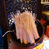 谁能抗拒一个全年免费吃蛙的机会呢