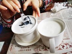 姜汁水牛奶-周大娘牛乳(旧寨古村总店)