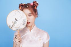 -onlygirl摄影美学馆高端定制(江滩店)